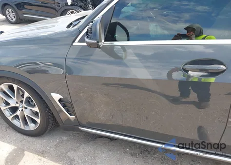 2025 BMW X5 Sdrive40I z USA, uszkodzony, nr VIN 5UX13EU0XS9W62667